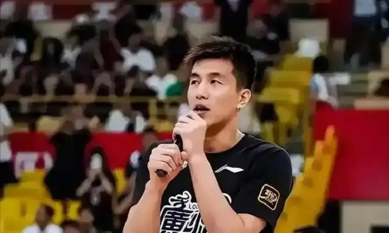 广东男篮输北京，郭艾伦评价太中肯：徐杰爱犯规、胡明轩心态很稳