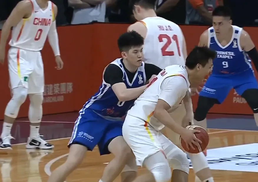 中国男篮7分逆转中国台北，球员：3人完美，6人及格，3人批评